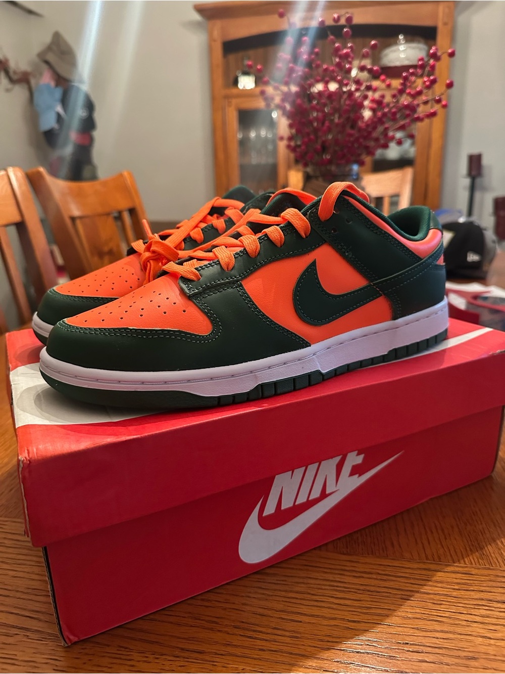 NIKE MIAMI HURRICANES DUNKS Low-Top Sneakers in Bright Orange and Dark Green